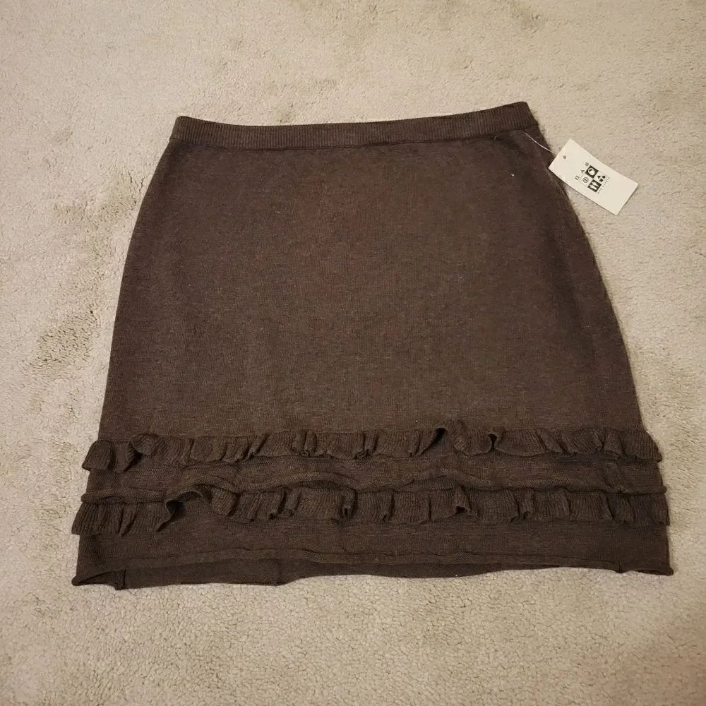 Max Studio Knit ruffle skirt